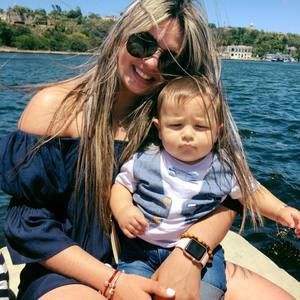 Meet your Posher, Claudia